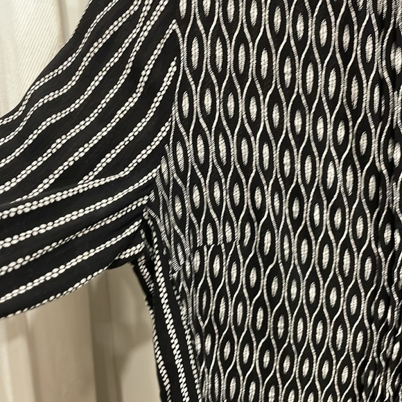 Maeve Anthropology Boho Tunic button up Rayon Top Size 8 medium black and white - Picture 7 of 13